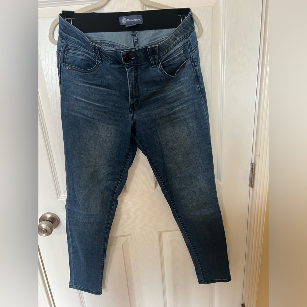 Democracy brand mid rise skinny jeans size 10